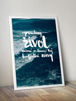 plakat_opravdovej_zivot_zacina_za_hranici_mockup_2