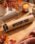 MYSTERY BOX (tubus) 3 plakátů 30 × 40 cm